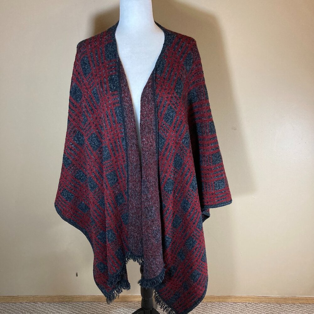 # 42 Michel Antoni Tricot Poncho Wrap Cape, Red and Black, Size OS/1x